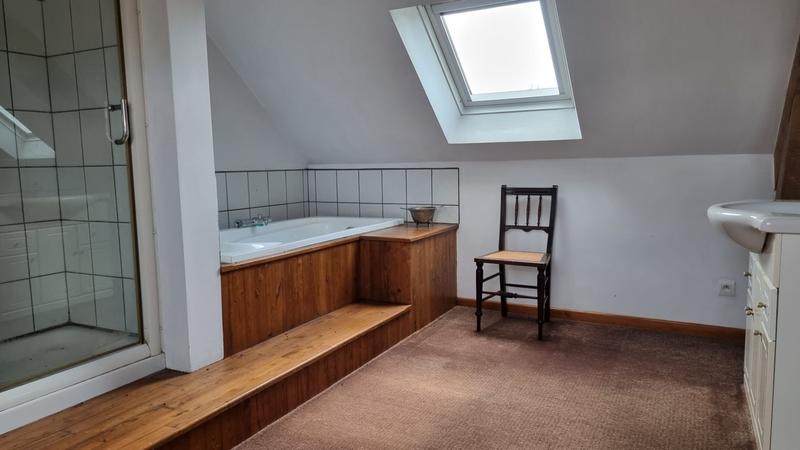 Maison - 198 m² - 14 pièces