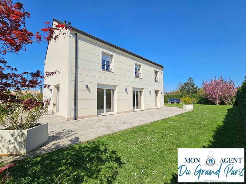 Maison - 480 m² - 10 pièces