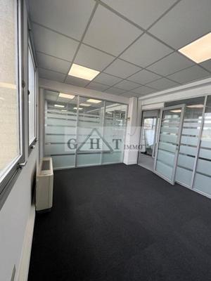 Bureau - 300 m²