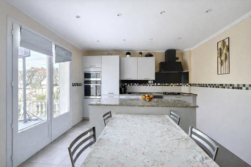 Maison - 165 m² - 7 pièces