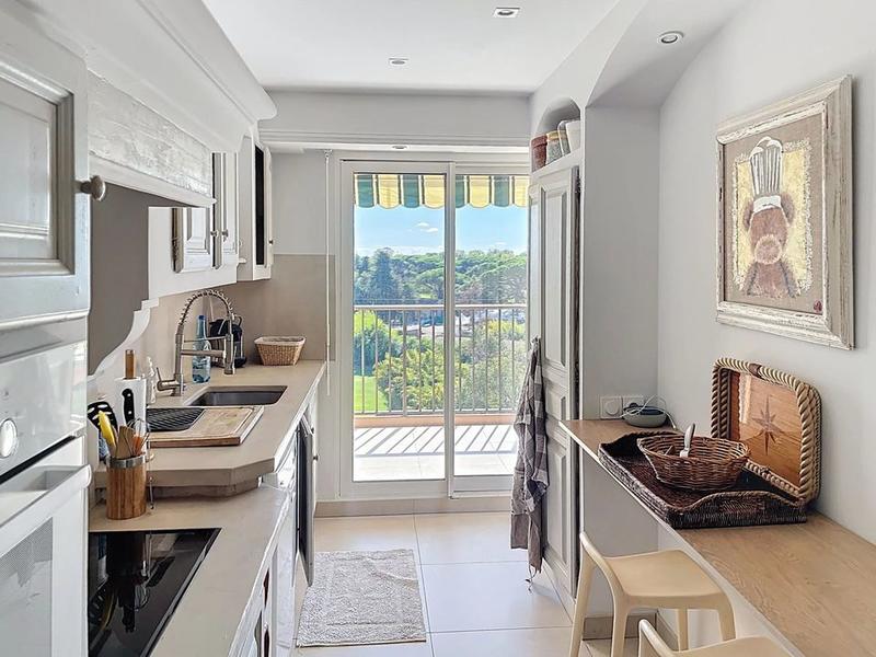 Appartement - 100 m² - 4 pièces