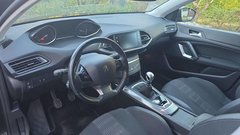 Peugeot 308 II 1.2 PureTech 130 Allure