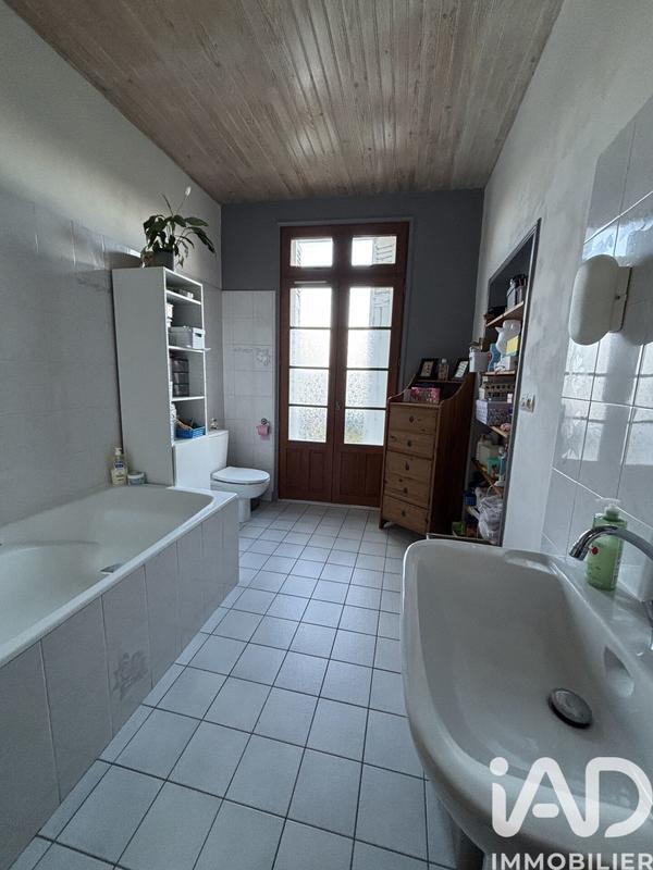 Maison - 317 m² - 12 pièces