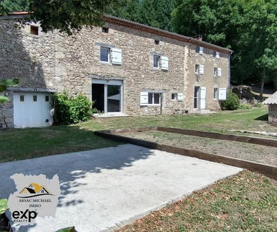 Maison - 171 m² - 7 pièces