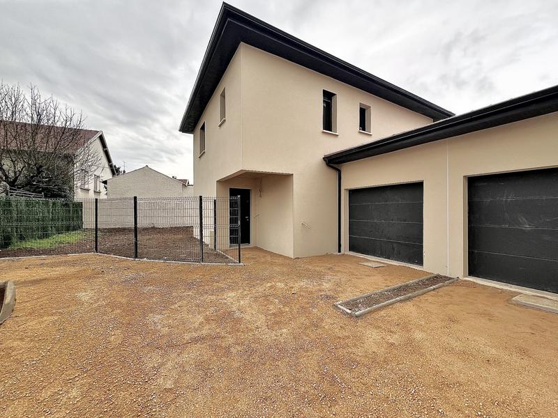 Maison - 96 m² - 4 pièces