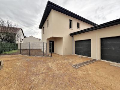 Maison - 96 m² - 4 pièces