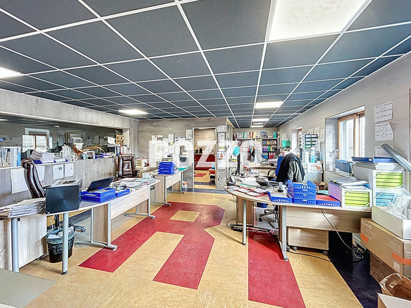Local d'activité / Entrepôt - 1 575 m²
