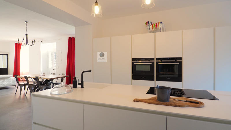 Maison - 260 m² - 8 pièces