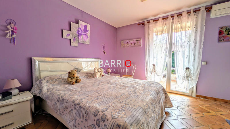 Villa - 235 m² - 7 pièces