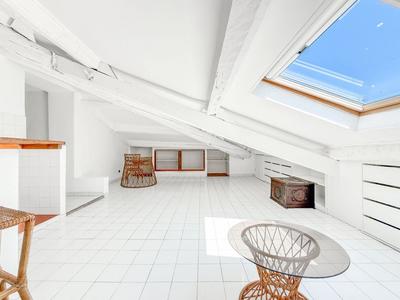 Appartement - 70 m² - 2 pièces