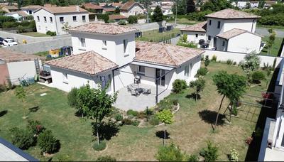 Maison - 99 m² - 4 pièces