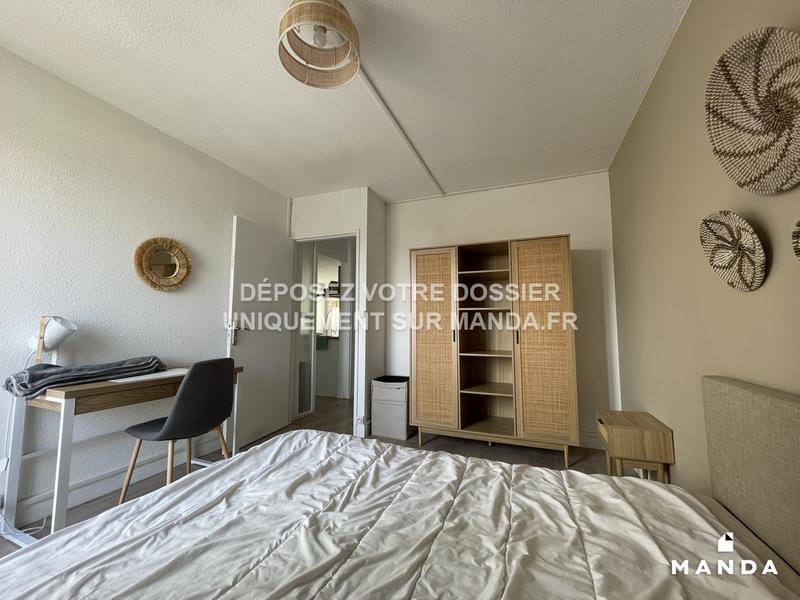 Chambre - 11 m² - 4 pièces