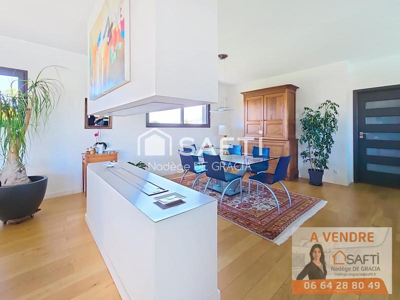 Maison - 265 m² - 6 pièces