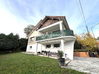 Maison - 122 m² - 5 pièces