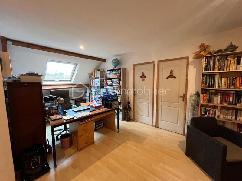 Maison - 205 m² - 9 pièces