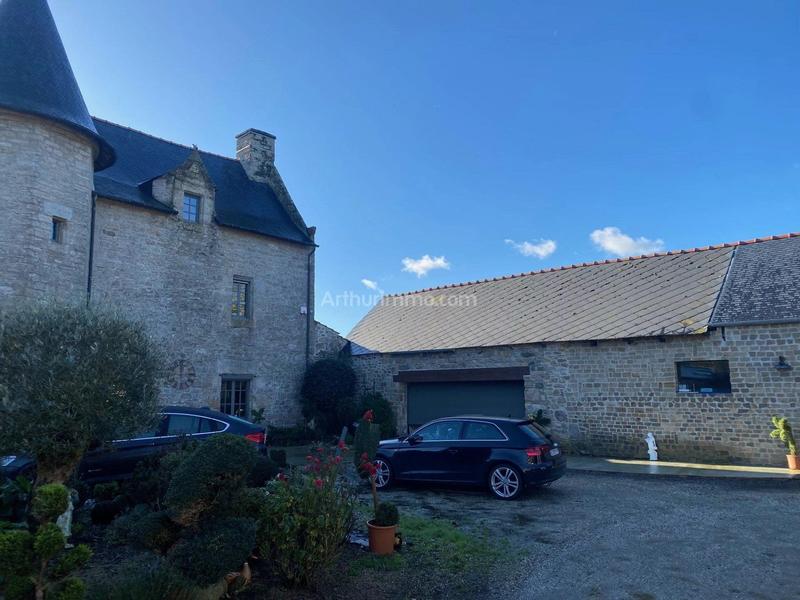 Maison - 330 m² - 10 pièces