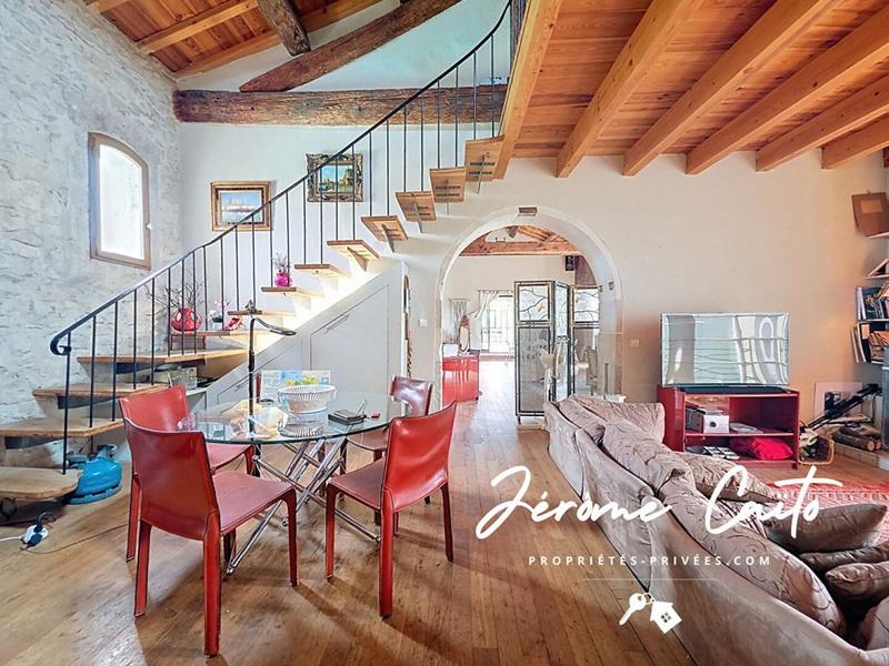 Demeure - 858 m² - 20 pièces