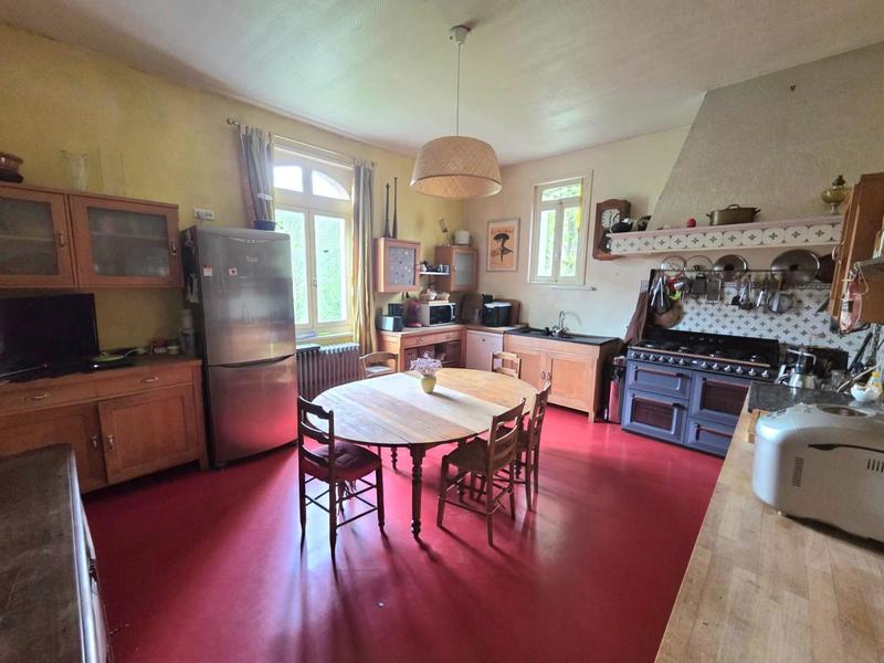 Maison de maîtres - 300 m² - 9 pièces