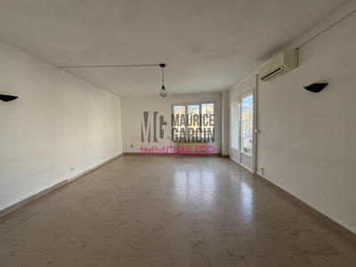 Maison - 312 m² - 9 pièces