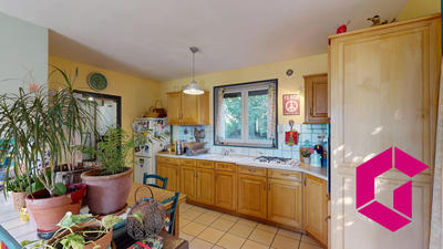 Maison - 143 m² - 6 pièces