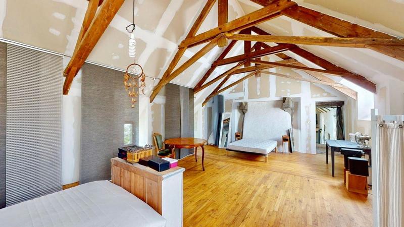 Maison - 247 m² - 7 pièces