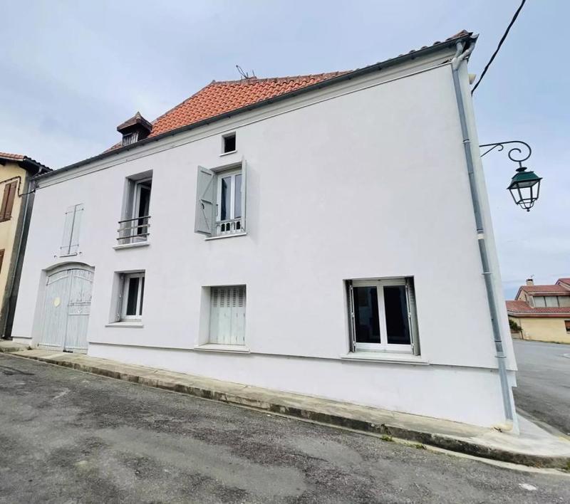 Maison de village - 90 m² - 5 pièces