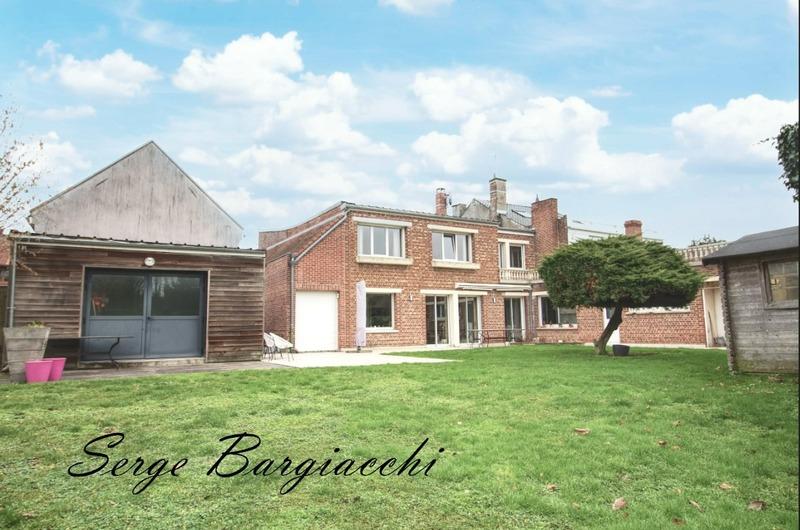 Maison - 336 m² - 12 pièces