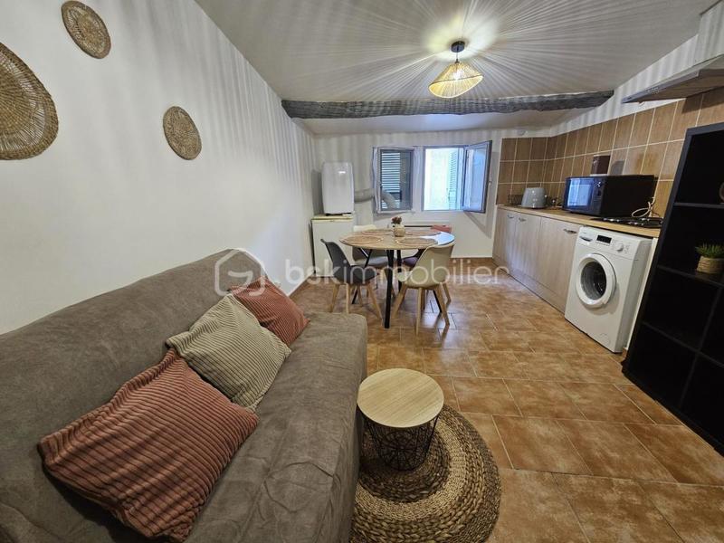 Studio - 25 m² - 1 pièce