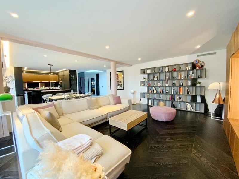 Appartement - 161 m² - 5 pièces