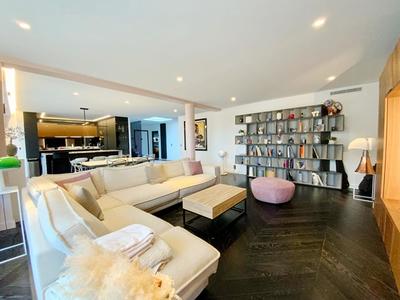 Appartement - 161 m² - 5 pièces