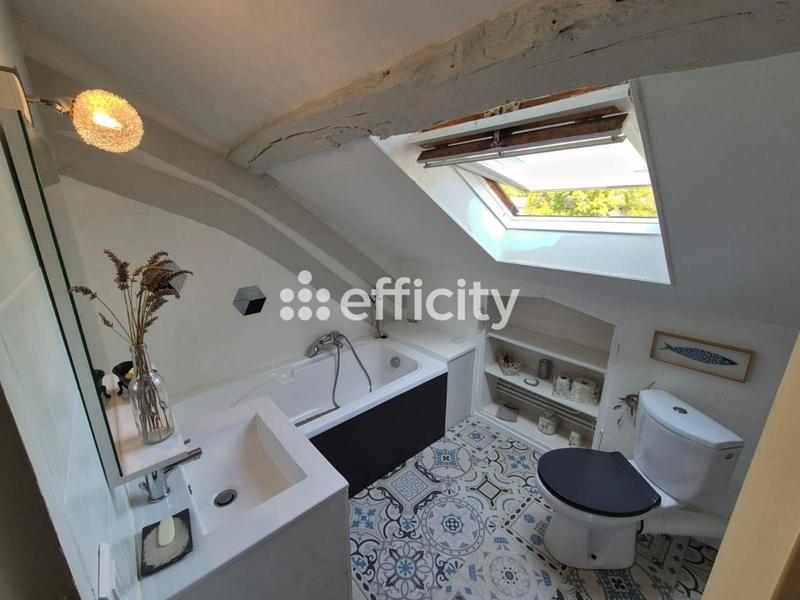 Maison - 175 m² - 9 pièces