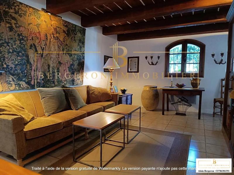 Villa - 185 m² - 6 pièces