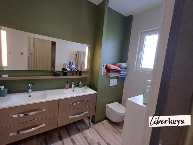 Maison - 277 m² - 6 pièces