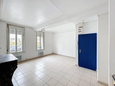 Immeuble - 210 m² - 11 pièces