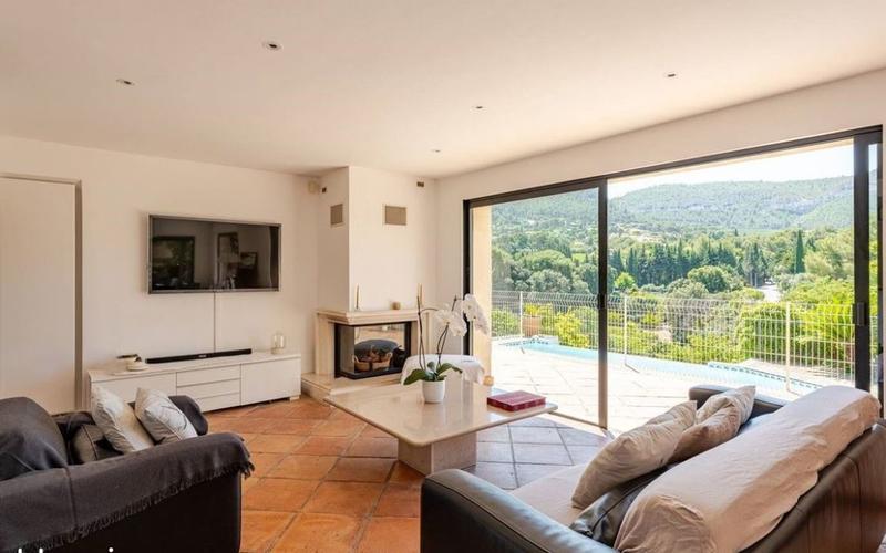 Maison - 104 m² - 4 pièces