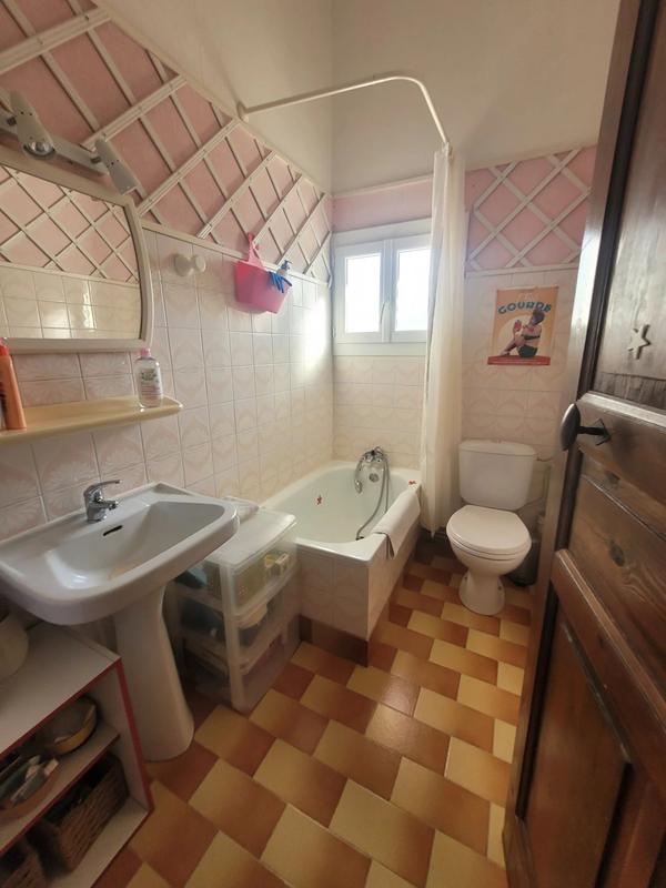 Villa - 243 m² - 11 pièces