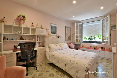 Maison - 250 m² - 10 pièces