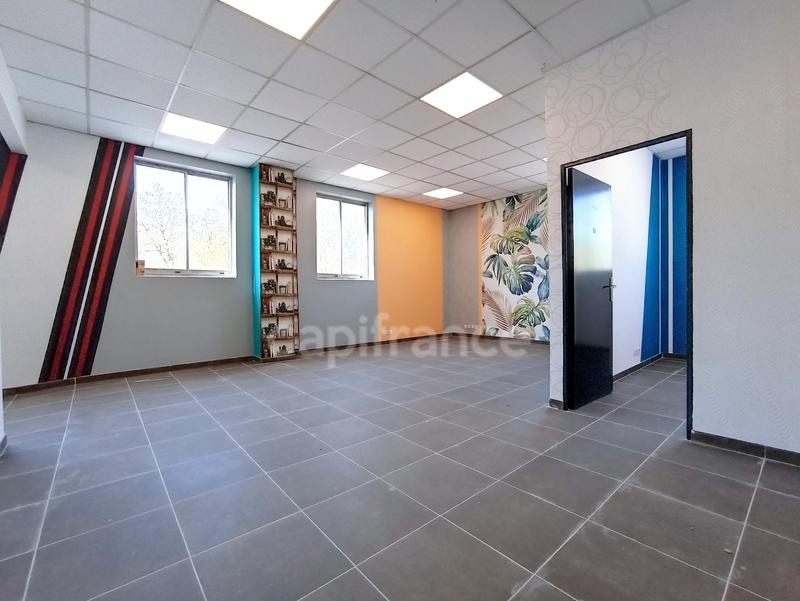 Bureau - 300 m² - 12 pièces