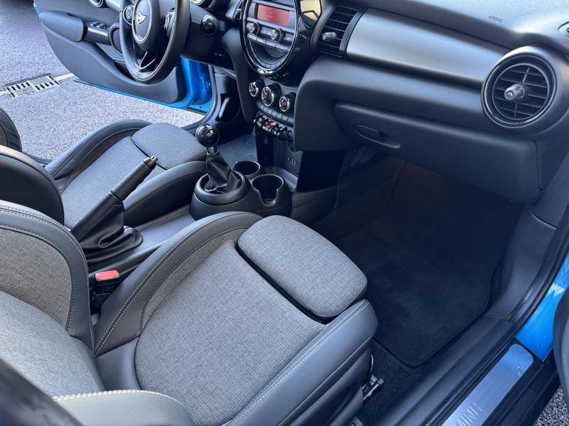 Mini Mini Cooper 5 portes 1ère main Française Pack Chili