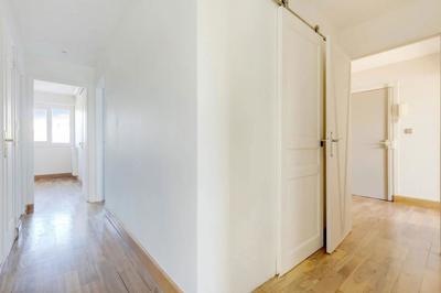 Appartement - 93 m² - 5 pièces