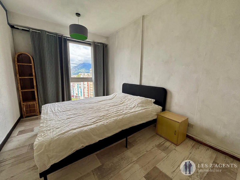 Appartement - 85 m² - 3 pièces