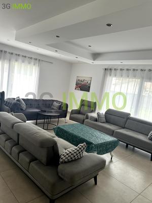 Maison - 168 m² - 5 pièces