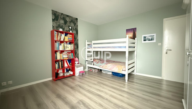 Maison - 197 m² - 10 pièces