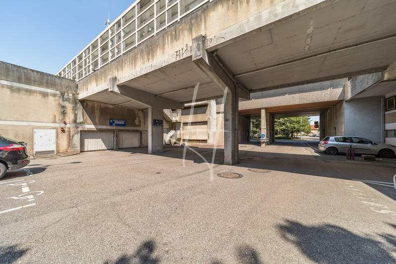 Parking / Garage - 13 m²