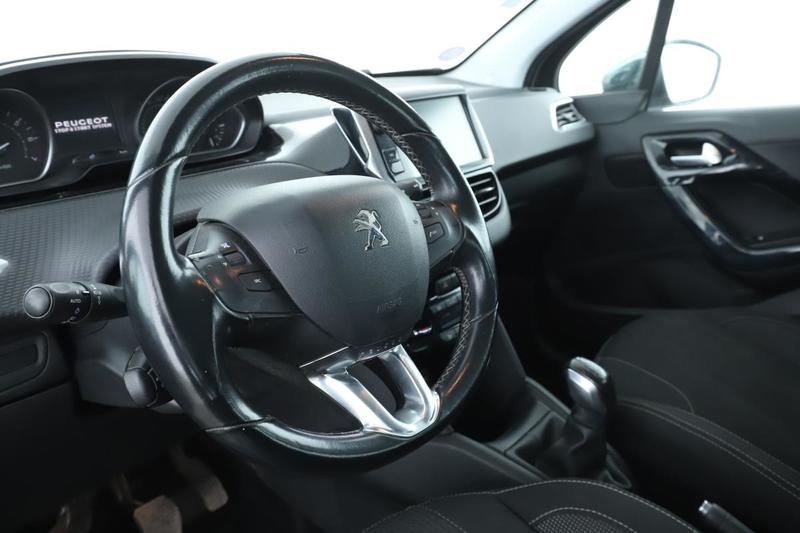 Peugeot 208 1.2 PureTech Allure 5p 82 ch