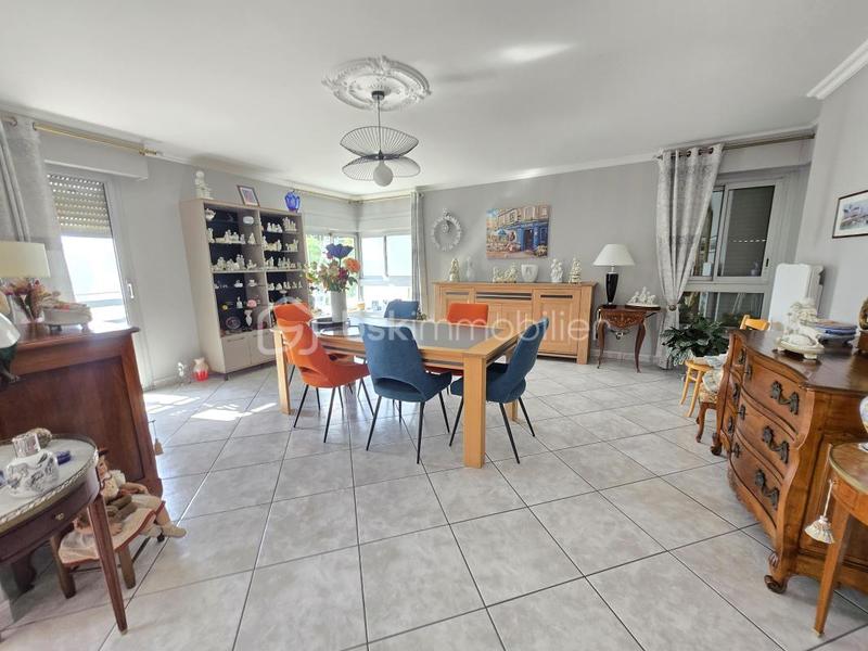 Appartement - 152 m² - 5 pièces