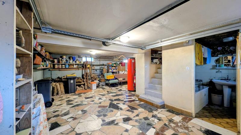 Maison - 185 m² - 8 pièces