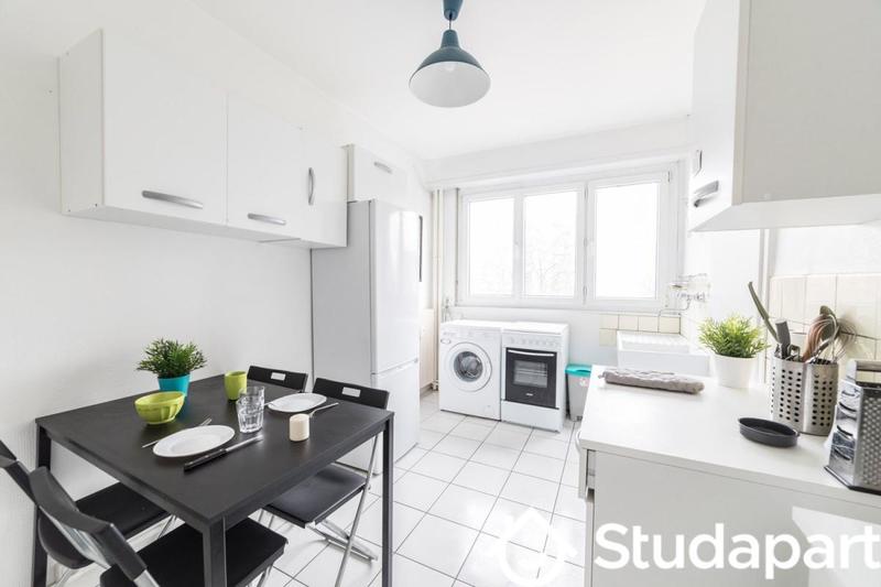 Chambre - 13 m² - 1 pièce