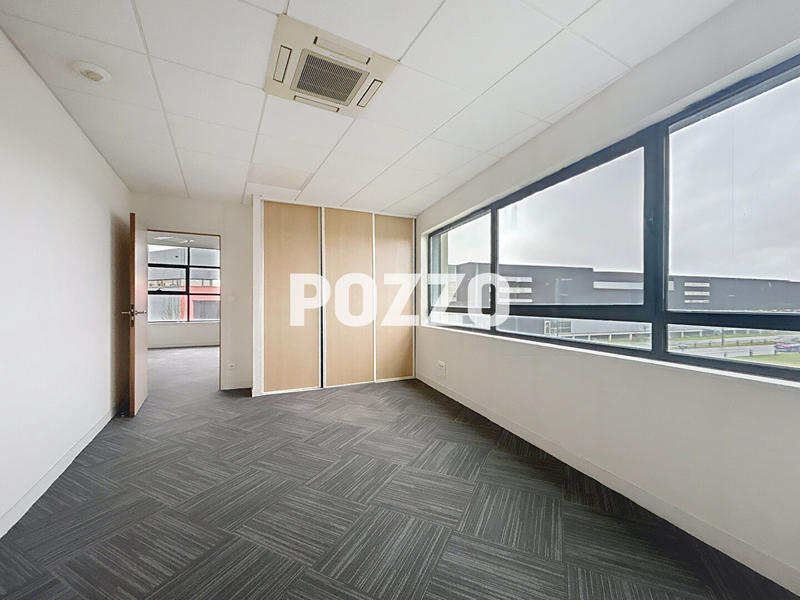 Bureau - 118 m² - 4 pièces