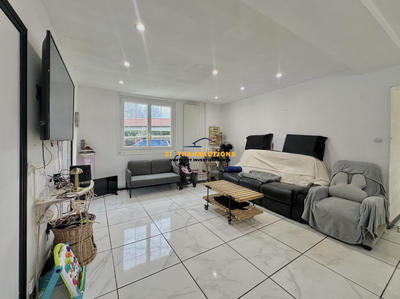 Maison traditionnelle - 169 m² - 6 pièces